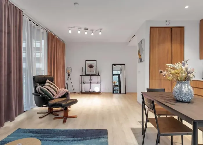 Premium Apartment Queen Downtown